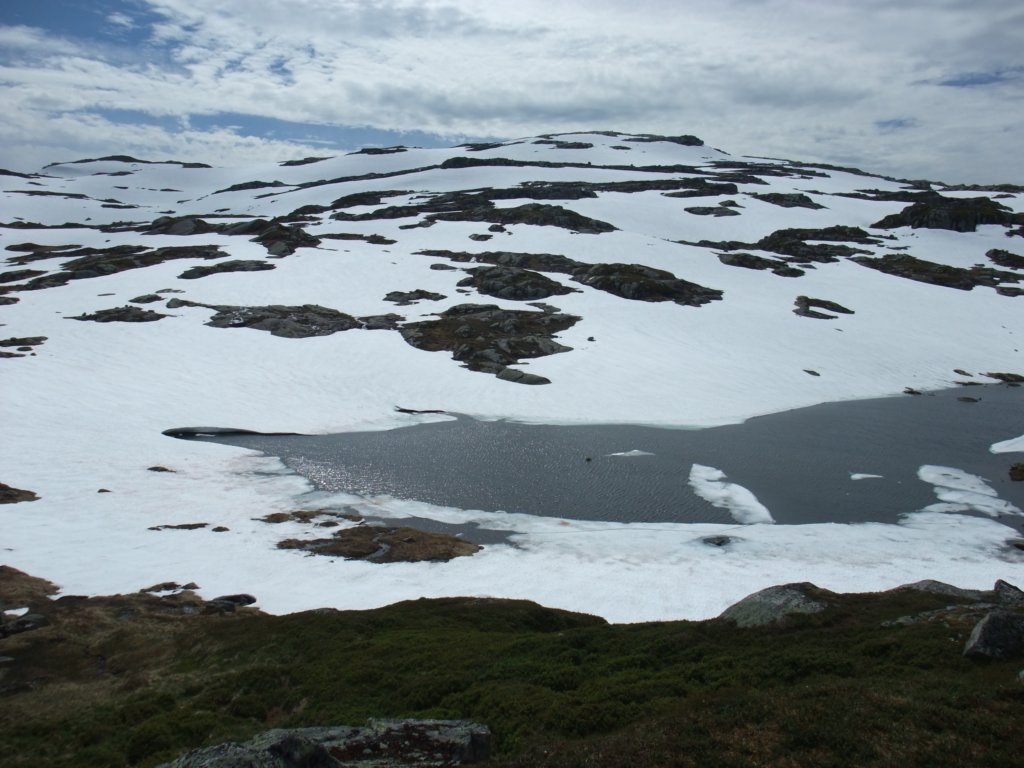 storebotnsvatnet2.jpg