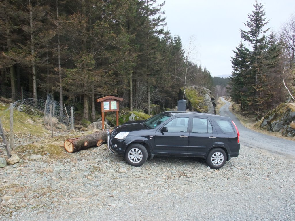 opparbeidetparkeringvedberland.jpg