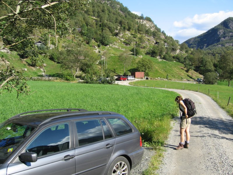 ulovligparkeringlangsveien.jpg